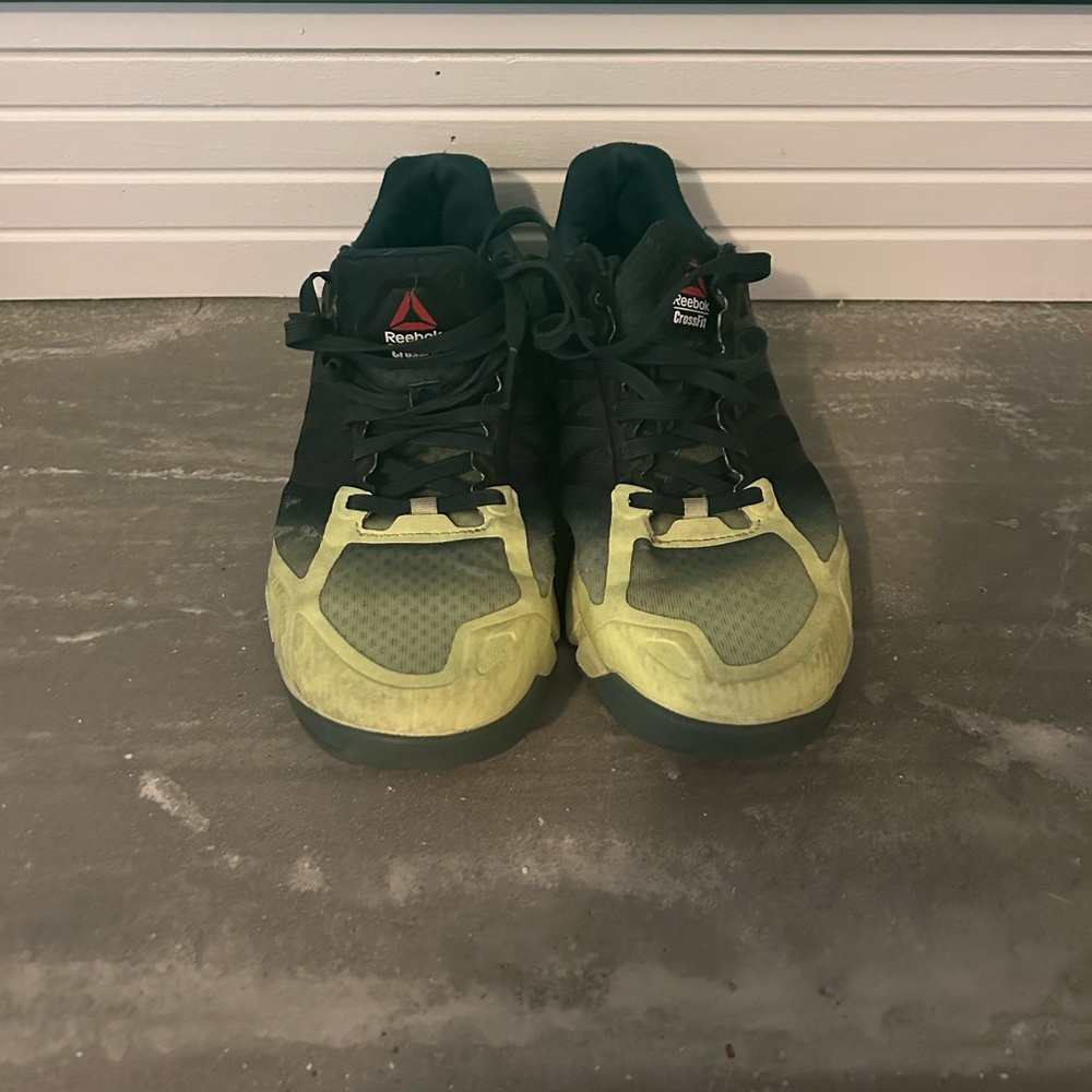 Reebok Men's Black and Yellow Athletic Shoes